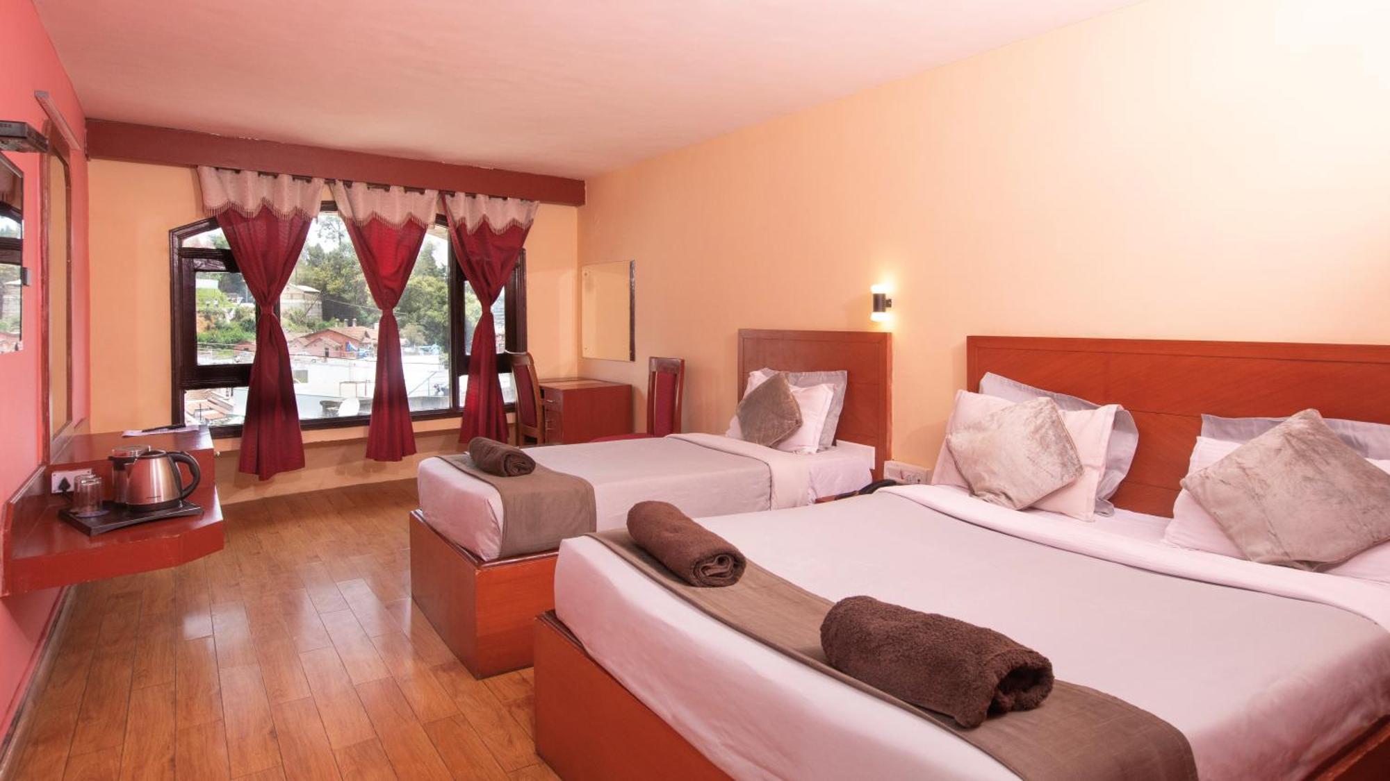 Devi Enterprises - Hotel Khems Ooty Exterior foto