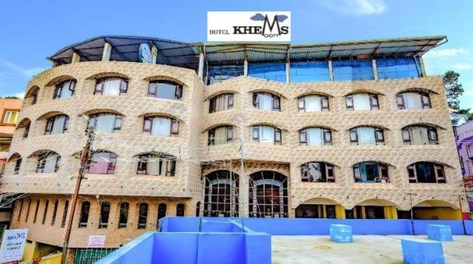 Devi Enterprises - Hotel Khems Ooty Exterior foto
