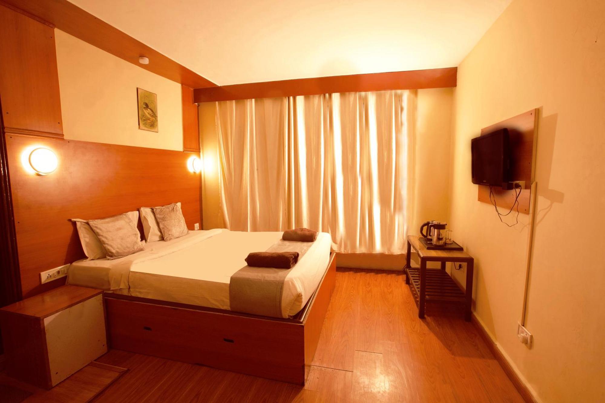 Devi Enterprises - Hotel Khems Ooty Exterior foto